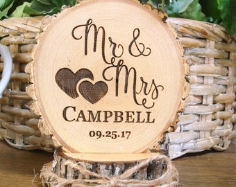 Rustic Wedding Cake Topper, Wood Cake Topper, Wood Slice Cake Top, Mr & Mrs Cake Topper, Engraved Personalized Cake Topper, Country Wedding