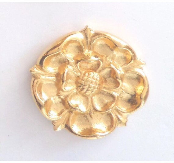 Gold Plated Pewter Tudor Rose Pin Badge