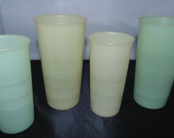 Vintage 1960s Lot 4 pastel Tupperware 6 oz 8 oz tumblers cups #117 #116