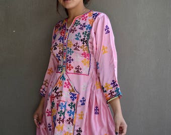 Tribal Balochi Afghani dress pink ethnic embroidery Afghanistan Baloch purple colourful hand stitching mirrors traditional cultural tunic