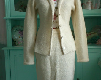 Vintage ivory boucle knitted two piece Suit Medium