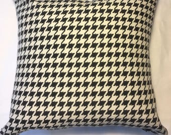 Duralee large Houndstooth black and white (cream) 18 x18 Pillow Covers duralee 36238 black