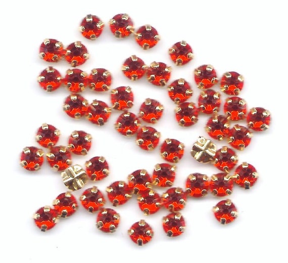 12 4mm Rose Montees: Light Siam in Gunmetal or Gold Plated Settings