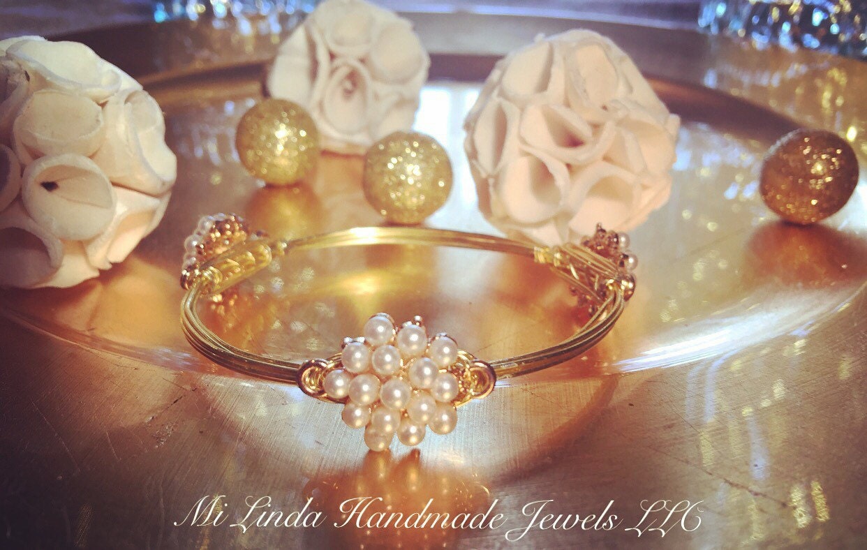Pearl Gold Bangle Bracelet.