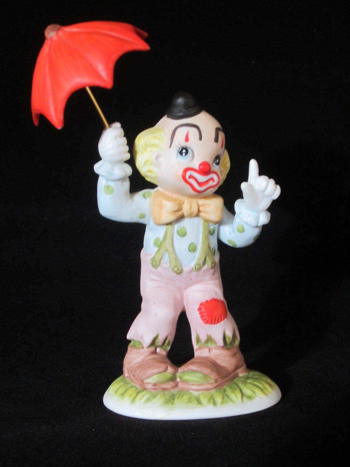 Lefton China Clown Figurine Stamped 01881 hand-painted.