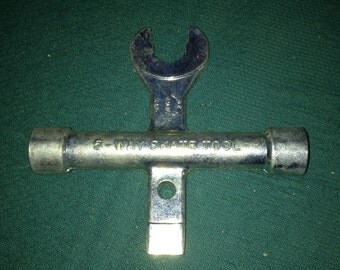 Vintage Metal Reilly 5-Way Roller Skate Tool 5 Way Skate Tool