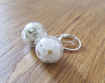 Earrings with white forget-me-not flowers