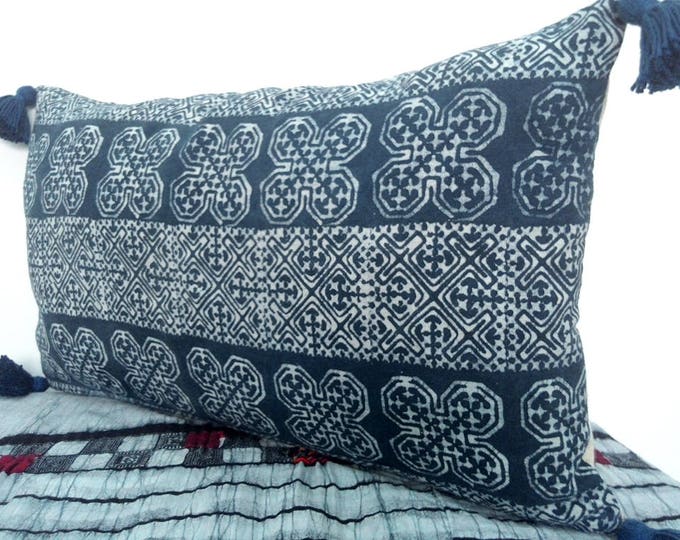 Indigo Batik Lumbar Pillow Cover / Hand Dyed Hmong Indigo Batik Pillow Cover / Ethnic Boho Hill Tribe Cotton Pillow with/without Tassels