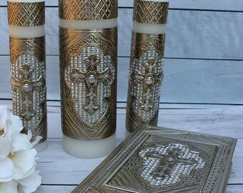 FAST SHIPPING!! Beautiful Metal Embossed, Repujado Bible and Unity Candle Set, Spanish Bible