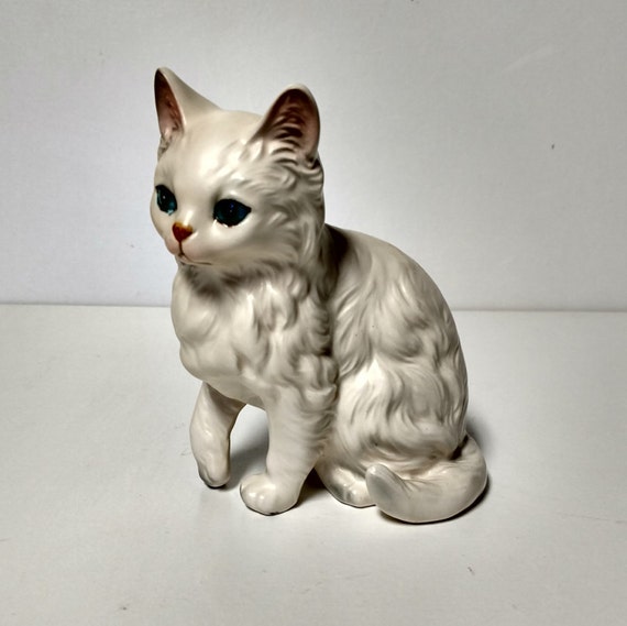 Ceramic Cat Kitten White Blue Eyes