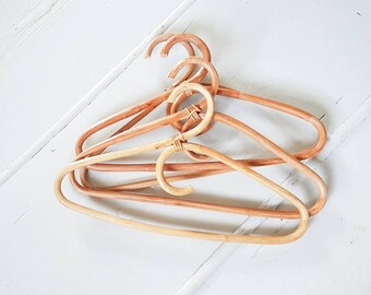 Vintage rattan hangers, brides hanger, bamboo hangers, rattan clothes hangers, bridesmaid gift, Farmhouse decor, gift under 10 dollar