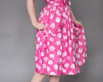 50s summer dress / Pink and white / Floral / Small S / Bow