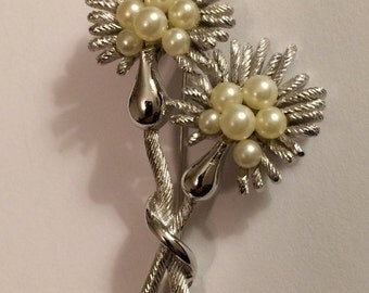 Vintage Crown Trifari Silvertone Flowers Brooch ~ Faux Pearls ~ Signed