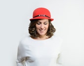 Tearlach - Sombrero de Fieltro Rojo con cinta en negro, sombrero cloche invernal, regalo de navidad, black friday