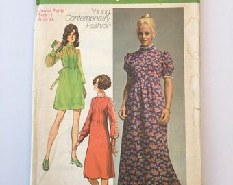 Vintage Sewing Pattern, 1970's Simplicity Dress Pattern, Young Contemporary Fashion, Vintage Haberdashery, Size Junior Petite ,Size 11 Bust