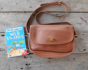 Vintage COACH Bag No. C9B-9790 / British Tan / Leather Messenger Bag , Crossbody , Shoulder / Medium / Authentic / Real Leather /