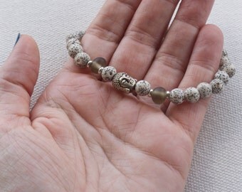 Buddha bracelet, Spiritual jewelry, White moon and stars bodhi seed mala, Surfer bracelet, Wood bead bracelet, Mindfulness jewelry, Buddhist