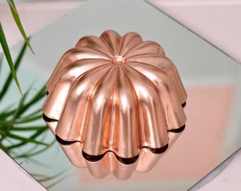 Vintage Copper-Colored Jello//Cake Mold - Mid-Century Design!
