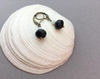 AI116 - Handcrafted Black Earring with Pearls main image 1