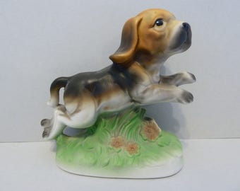 Beagle Figurine, 8DA-11, Made in Taiwan
