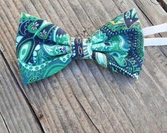 Boys green bow tie, boys dark green bow tie, boys tropical bowtie