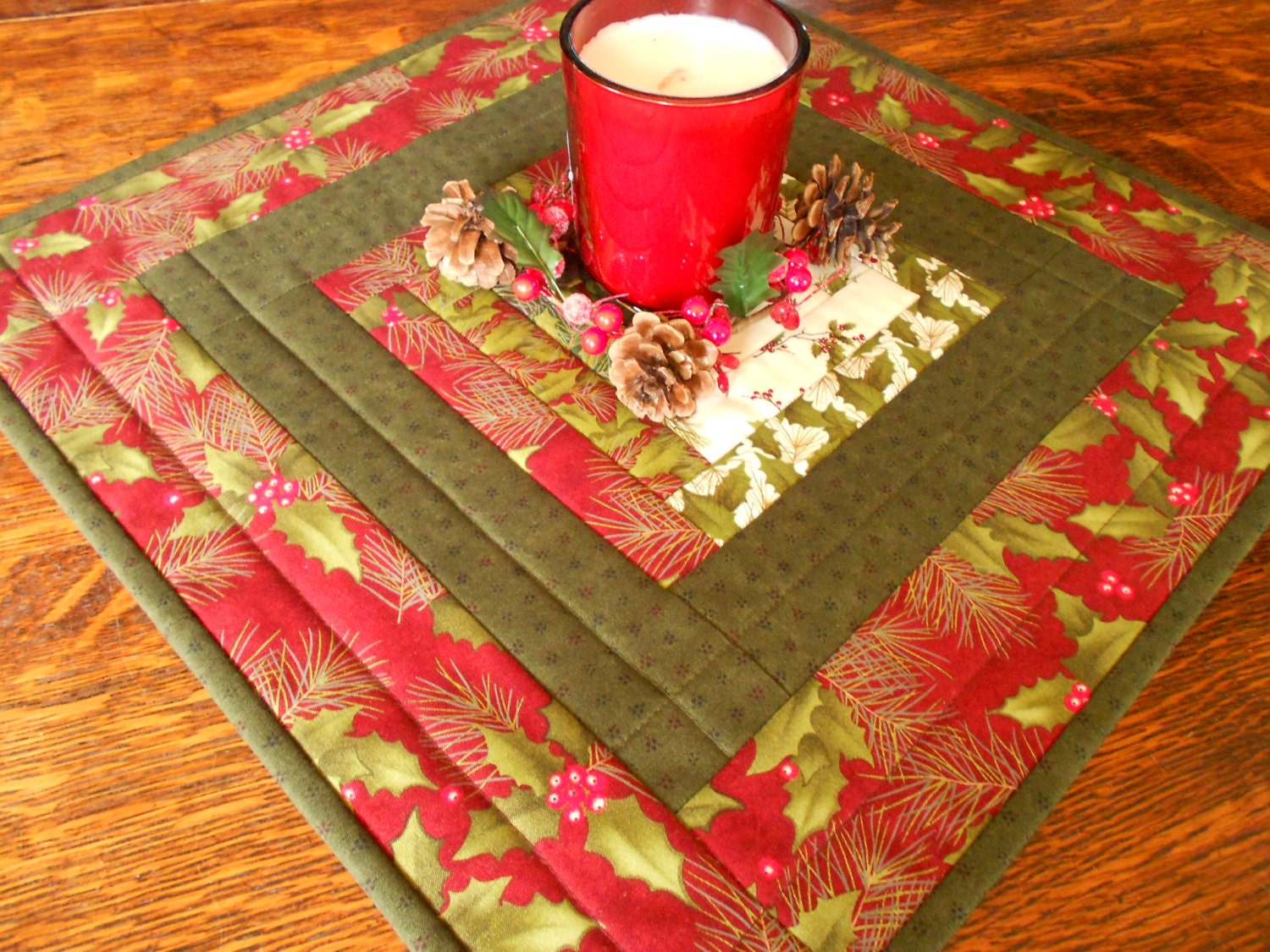 Christmas Quilt Log Cabin Pattern /Candle Mat/Table