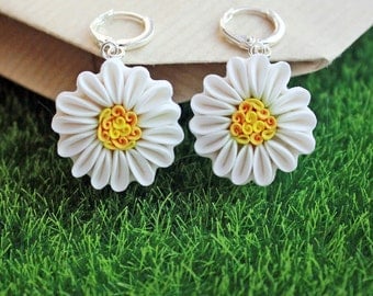 Chamomile earrings, white flower earrings, polymer clay Chamomile earrings, Chamomile jewelry, polymer clay flowers, silvering accessories