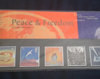 Royal mail stamps europa peace and freedom 1995 stamp presentation pack No257