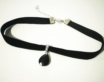 Black Velvet Choker with Teardrop Bead | Choker Necklace | Black Choker | Gothic Choker | Victorian Choker |