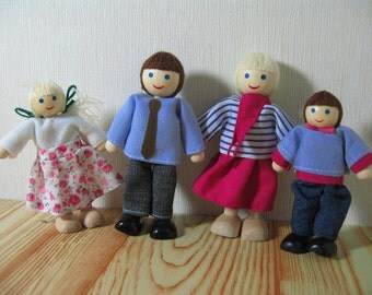 Miniature Dollhouse Family of 4