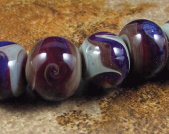 7 Boro Round Beads - Purple Swirls