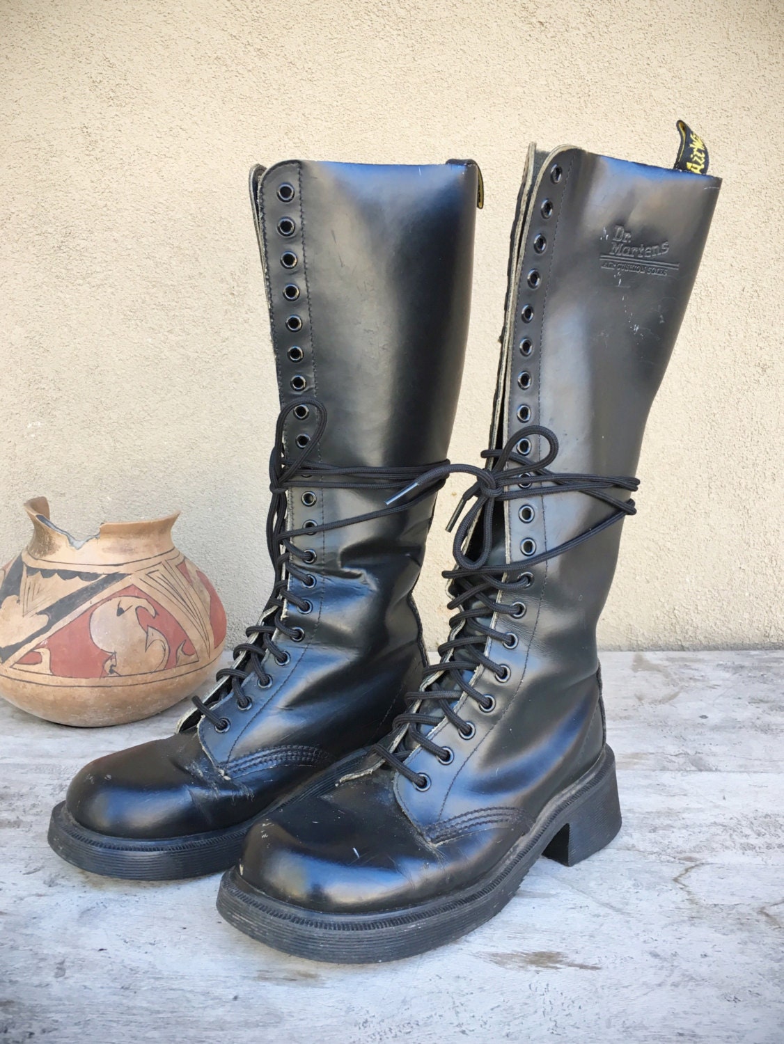 Vintage Dr Martens 20 eyelet combat boots Women UK 5 to 5.5 (US 7 to 7.