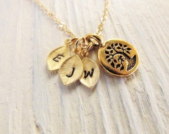 Personalized Gift for Mom, Family Tree Necklace, Mom Initial Necklace, Mom Jewelry, Gold Tree of Life, Mother Jewlery, Grandmother Gift