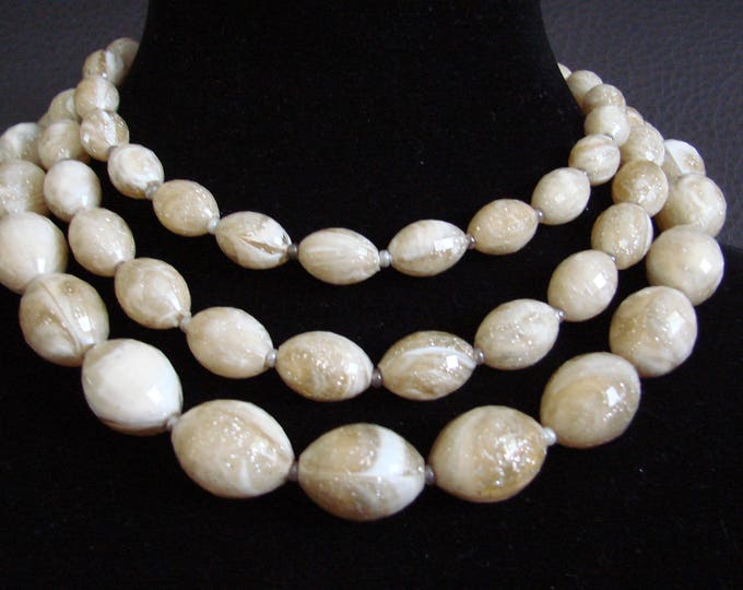 Mid Century Vintage Beige & Brown Variegated Bead Bib Necklace / 1960s / Graduated Beads / Jewelry / Jewellery