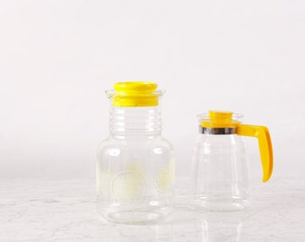 Vintage Glass Jug Set of 2 / Yellow Jug / Set of Juice Jugs / Yellow Juice Jugs / Glass Decanter / Carafe / Glass Pitcher / Water Pitcher
