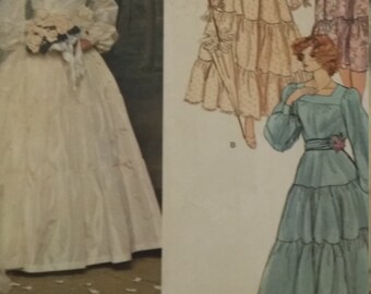 UNCUT and FF Pattern Pieces Vintage Vogue 1251 Belinda Bellville Wedding Dress Sewing Pattern Size 12