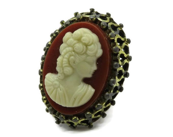 Large Cameo Adjustable Ring Vintage Estate Cream Cameo Ornate Goldtone Costume Jewelry Ring Size 7