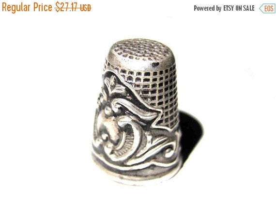 ON SALE Silver finger guard,sewing finger thimble,antique 1960's,handmade,engraved,solid silver,finger protector,needle protector