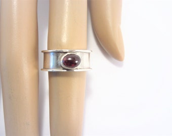 Vintage Sterling Garnet Ring Size 7