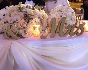 Pair of Mr and Mrs signs sweetheart table decor wedding decoration head table, wedding top table decor wooden letters Mrs and Mr