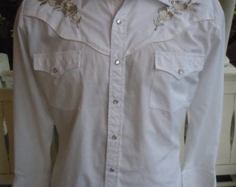 Size M+ (16, 34) ** Exceptional 1970s Stitched Cowboy Shirt