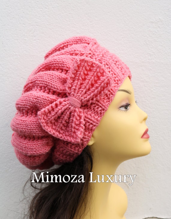 Salmon Woman Hand Knitted Hat with Bow, Beret hat with bow, Salmon knit hat, slouchy knit women's hat with bow, winter hat, salmon women hat