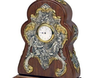 Desktop clock with a Rooster