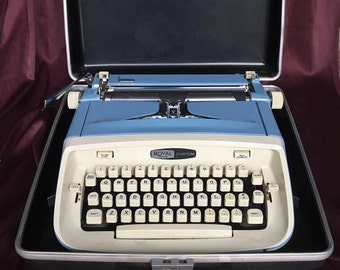 Royal Custom Portable Typewriter with Case ~ 1960s Typewriter ~ Mid Century Typewriter~ Sky Blue Typewriter ~ Typewriter and Case ~ Working