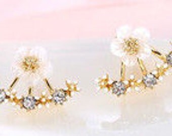 Golden Floral & Crystal Stud Earrings EA6023i