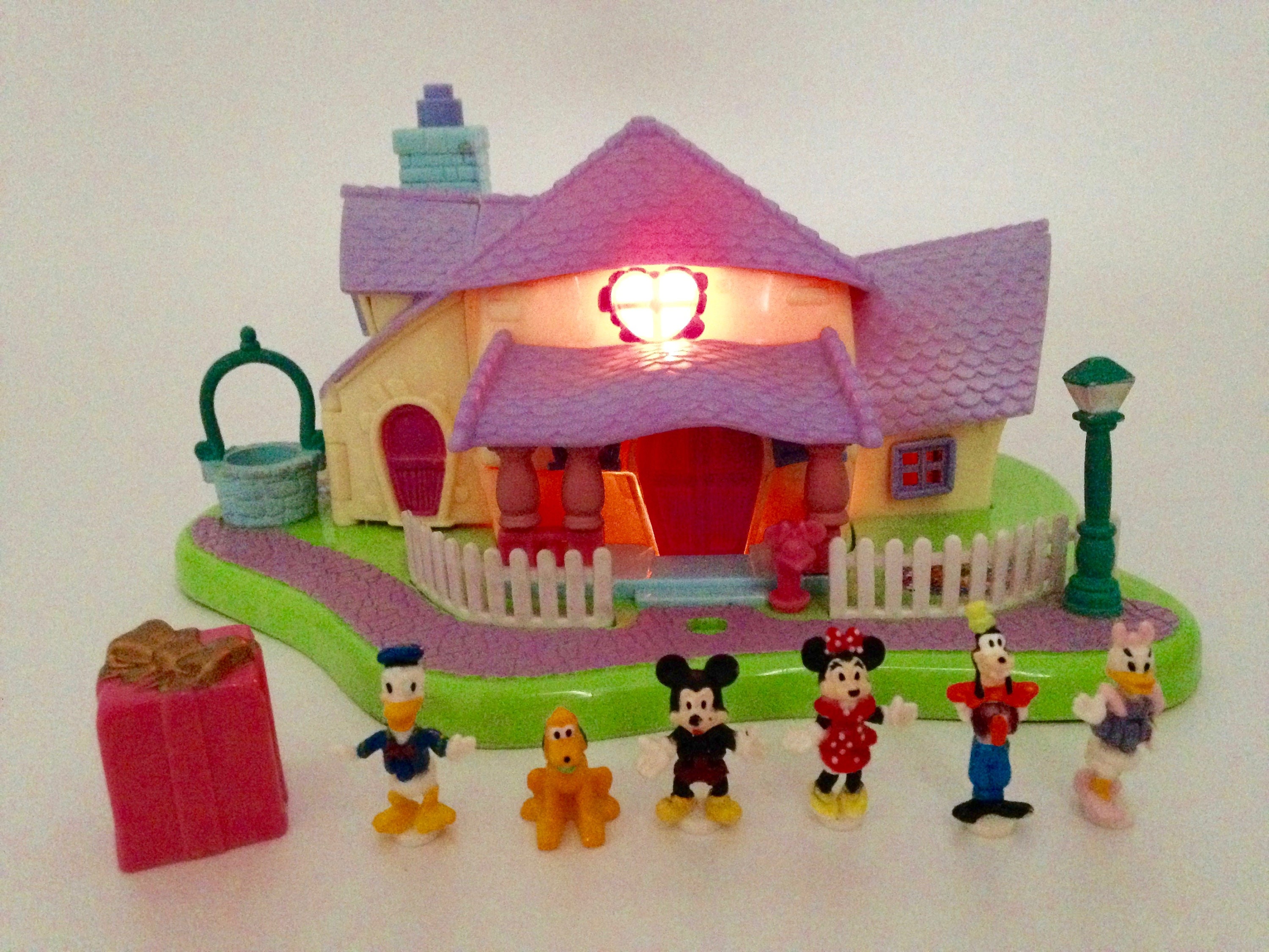 polly pocket minnie mouse house