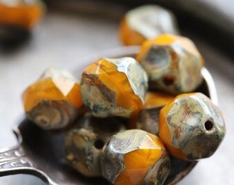 MUSTARD NUGGETS .. 10 Picasso Czech Glass Beads 8mm (5162-10)