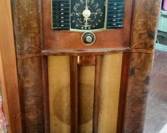 Vintage Radio Zenith Console Floor Standing Cabinet Radio 30's 40's Mid Century Music Entertainment Furniture Tube Radio PICK UP Central MA
