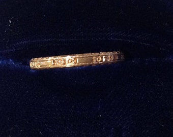 Sweet art deco ring with flower design 14k yellow gold