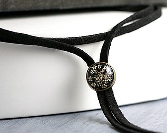 Real flower choker necklace. Black suede with real dried Queen Anne's lace in resin. Bolo wrap convertible choker necklace for her.